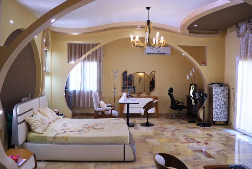 Villa de prestige avec piscine à vendre au Togo – Lomé à baguida