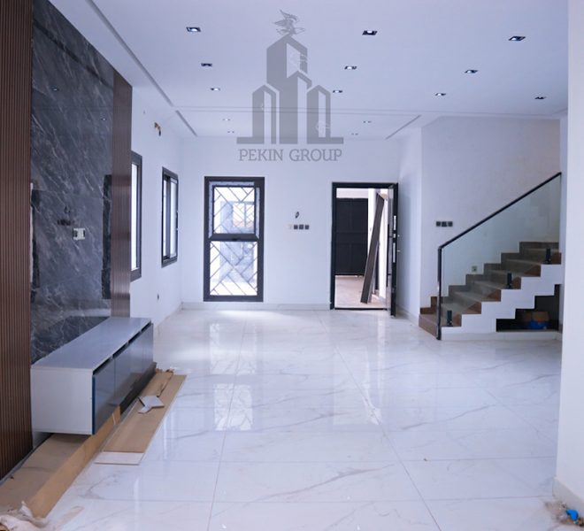 Villa avec piscine à vendre au Togo - Lomé Forever 1