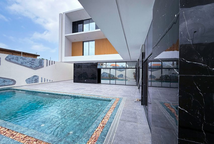 villa haut de gamme à vendre à Tokoin Lomé Togo 3