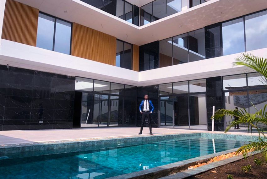 villa haut de gamme à vendre à Tokoin Lomé Togo 5