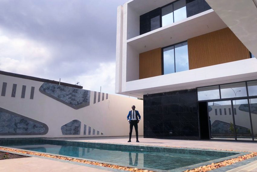 villa haut de gamme à vendre à Tokoin Lomé Togo 6