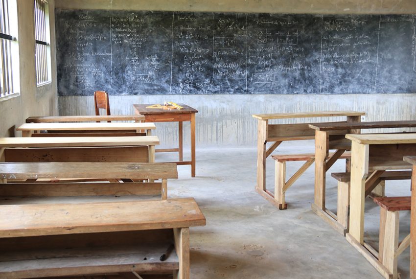 École à vendre au Togo Lomé de la maternelle au lycée, bâtiments 14