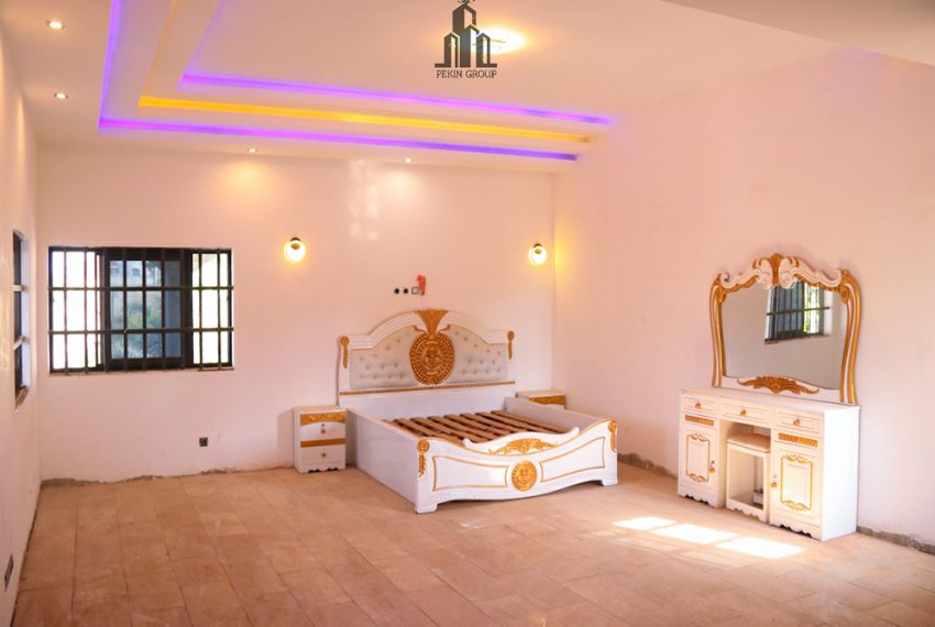 villa somptueuse à vendre à ségbé lomé togo 37