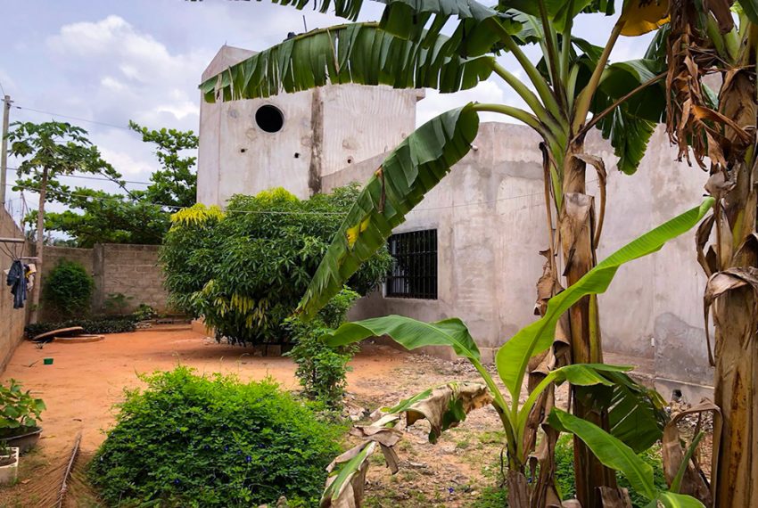 Villa à vendre a apéssito route mission tové légbassito 10