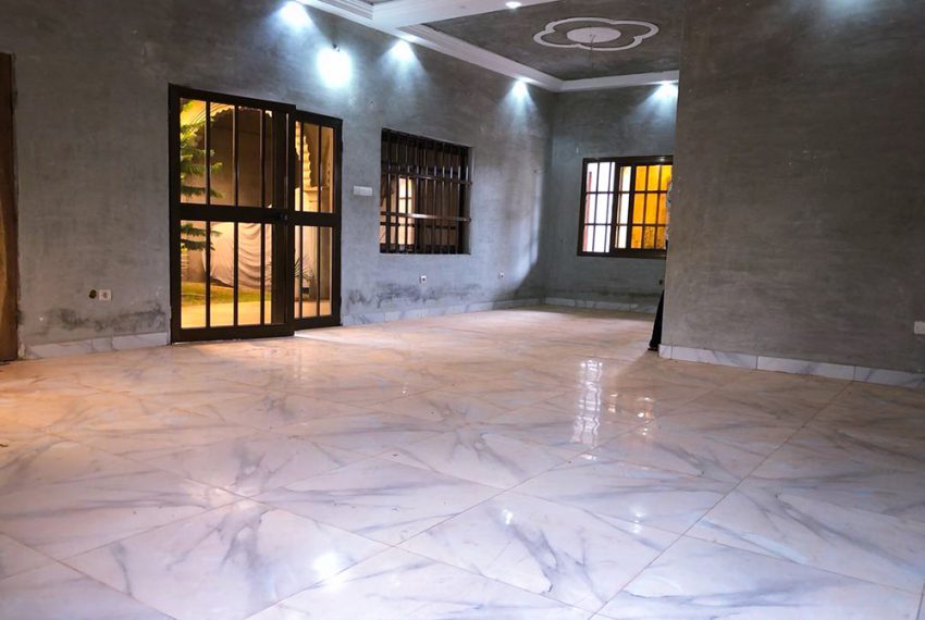 Villa à vendre a apéssito route mission tové légbassito 17