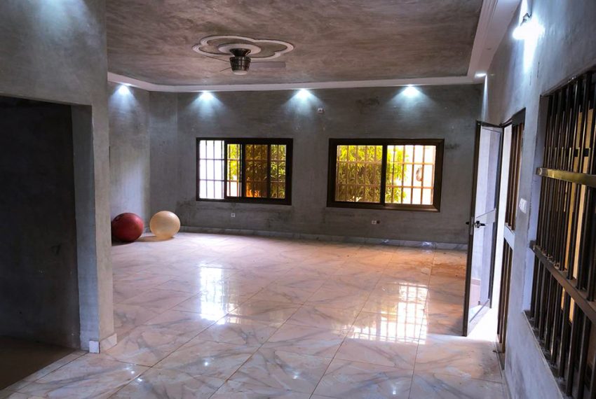 Villa à vendre a apéssito route mission tové légbassito 18