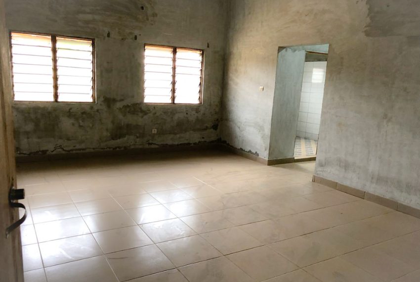 Villa à vendre a apéssito route mission tové légbassito 21