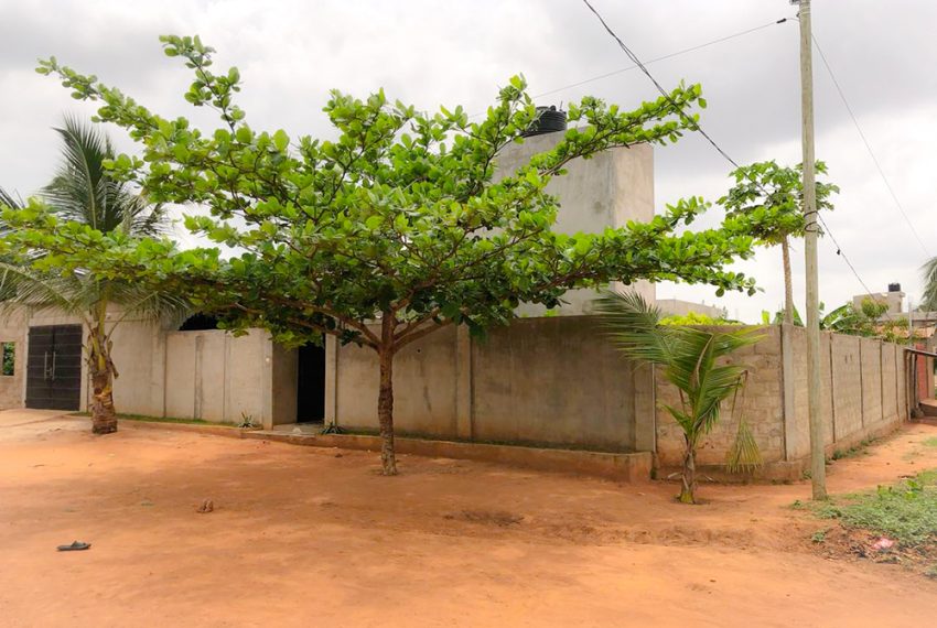 Villa à vendre a apéssito route mission tové légbassito 3