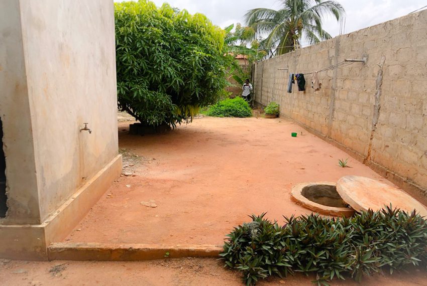 Villa à vendre a apéssito route mission tové légbassito 8