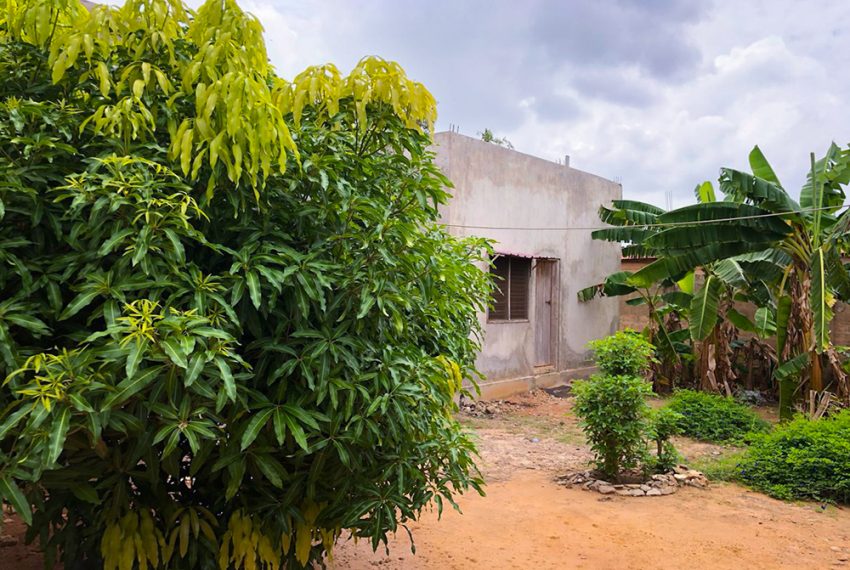 Villa à vendre a apéssito route mission tové légbassito 9