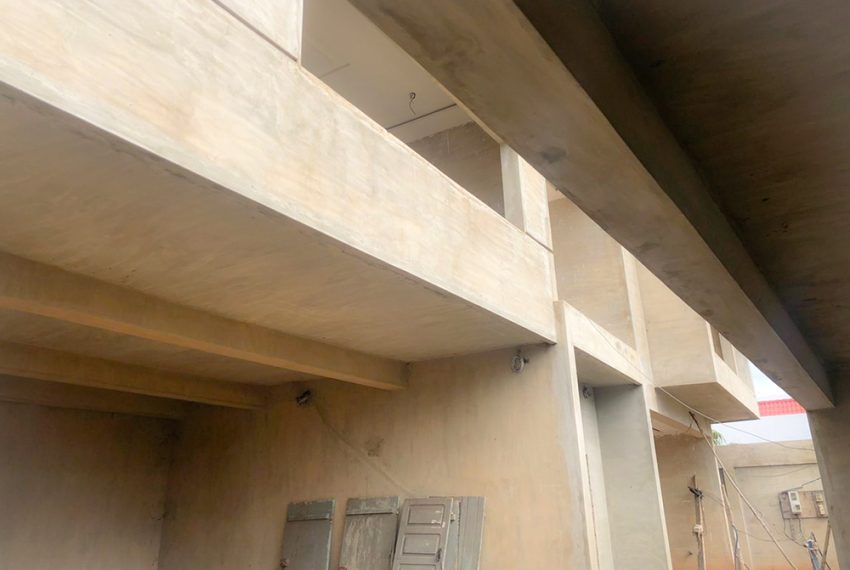 Villa inachévée à vendre à Tokoin Wuiti 3