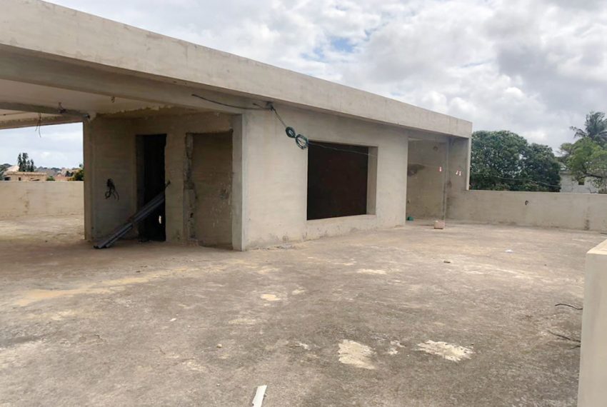 Villa inachévée à vendre à Tokoin Wuiti 7