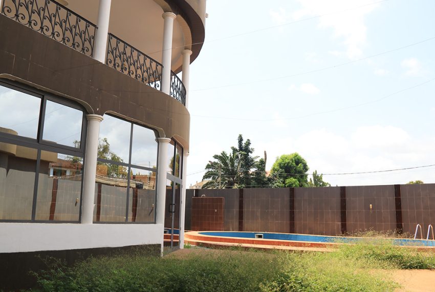 Villa à louer à Djidjolé Lomé Togo 5